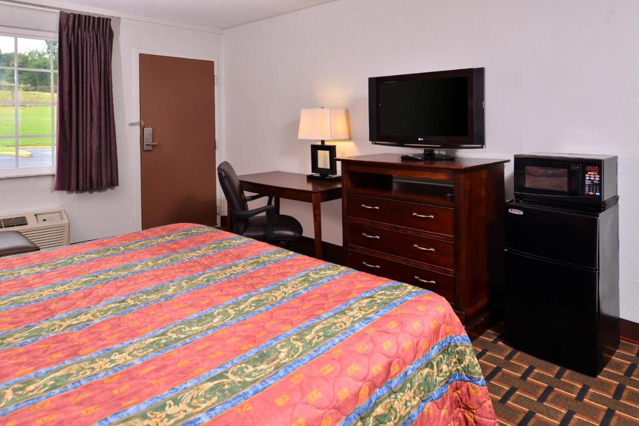 Americas Best Value Inn Richmond South Bellwood Exterior foto